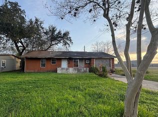 1701 E Walnut Ave, Victoria, TX 77901