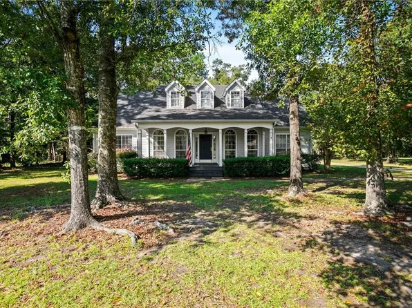 907 Mixon Ave, Bay Minette, AL 36507