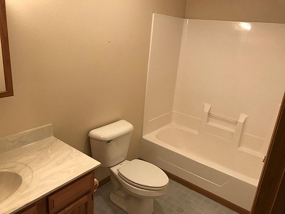 3rd image of 1652 Exchange St Unit 10