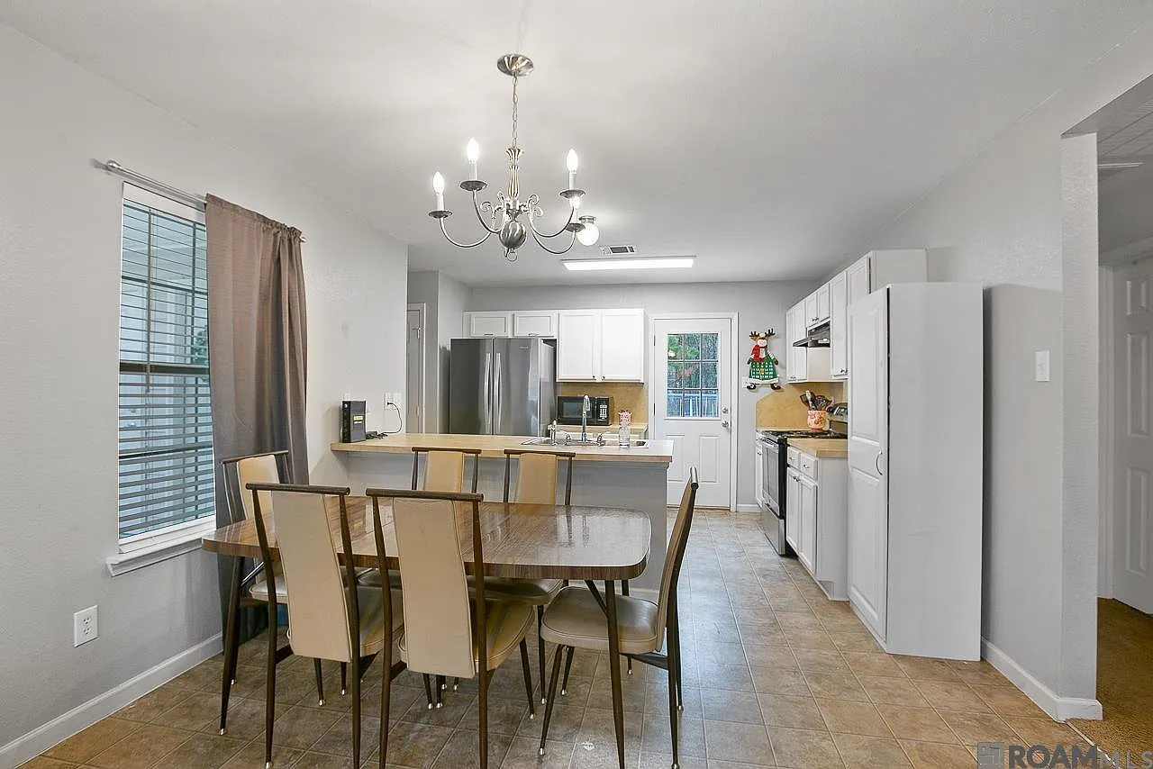 3 bed, 1133 sqft, $1,600 — Photo 4