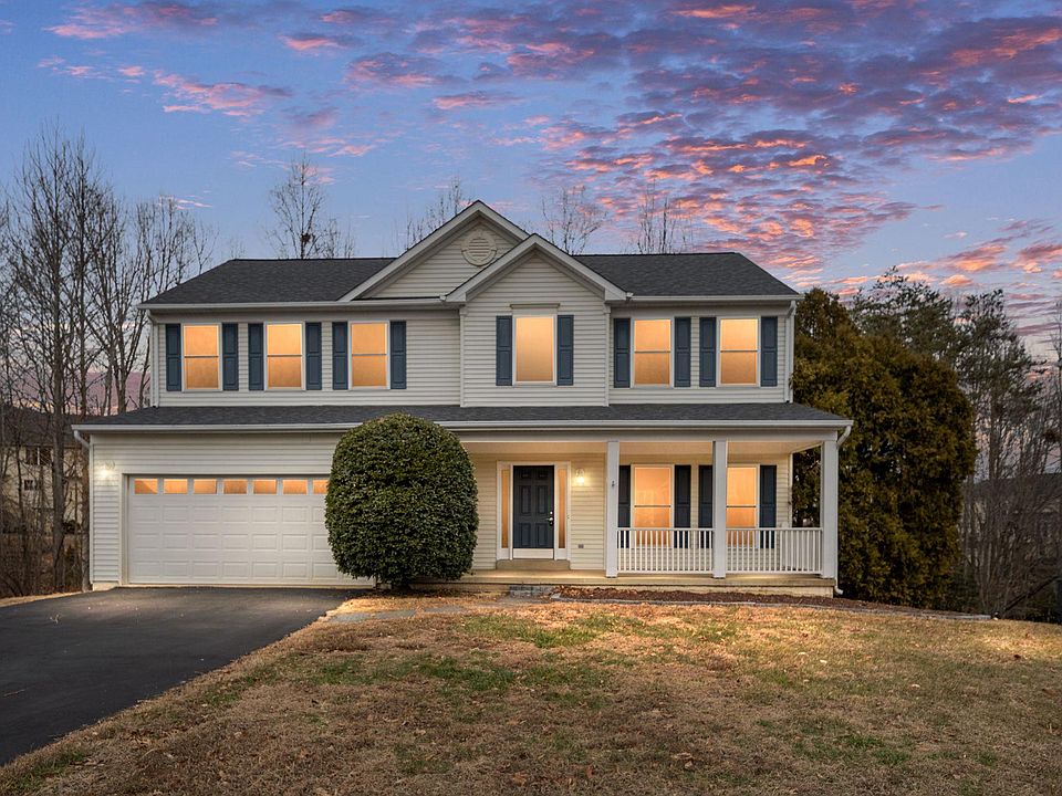 1st image of 8 Newport Ct