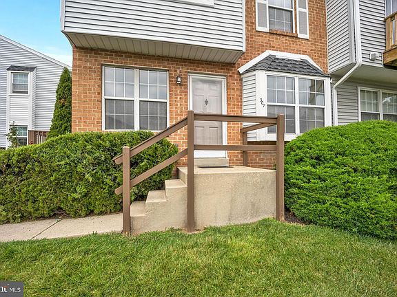 2nd image of 307 Wendover Dr