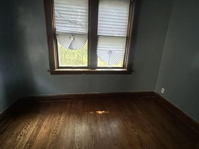 1304 Garfield St — Photo 2
