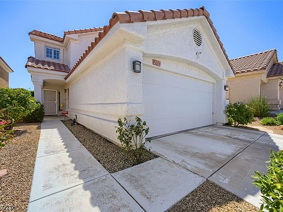 2nd image of 2332 Babcock Dr