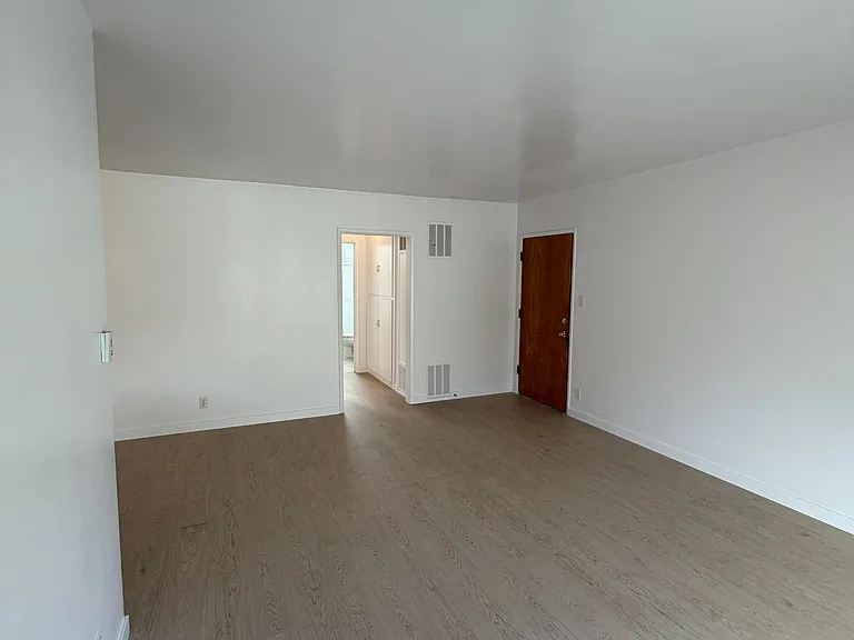 825 Euclid St #5 — Photo 6