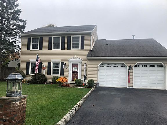 2nd image of 82 Oak Knoll Dr