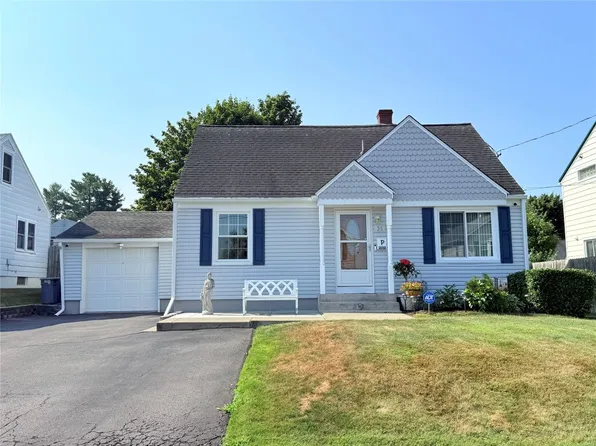 36 Narwood St, Johnson City, NY 13790