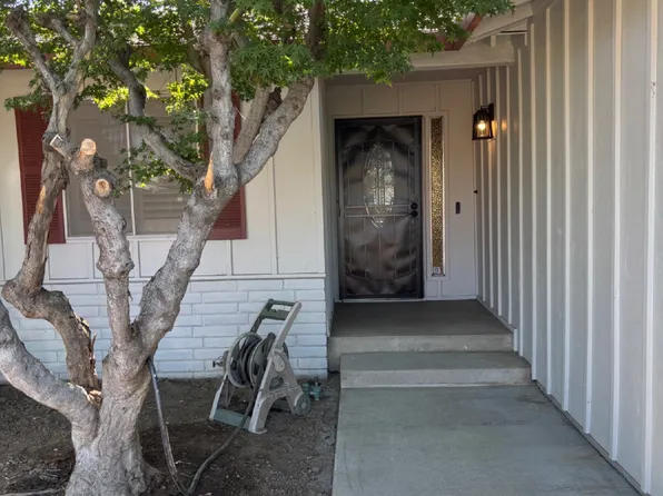 2005 Monte Carlo Ct, Modesto, CA 95350