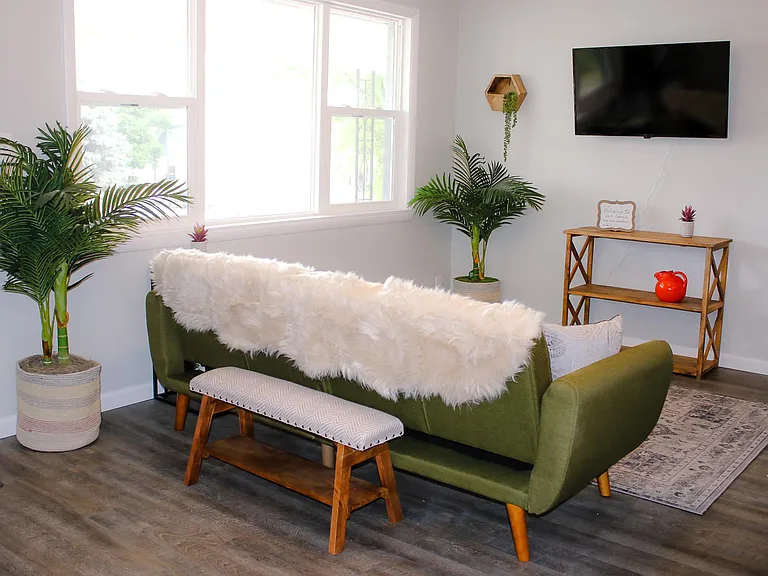 1330 Laurel St #1330 — Photo 8