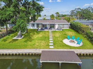 3922 Fontainebleau Dr, Rocky Point, FL 33634
