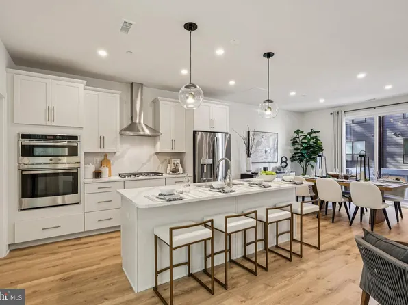 948 Riverplace Dr #48, Conshohocken, PA 19428