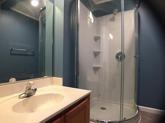 2nd image of 1427 W 41st St
