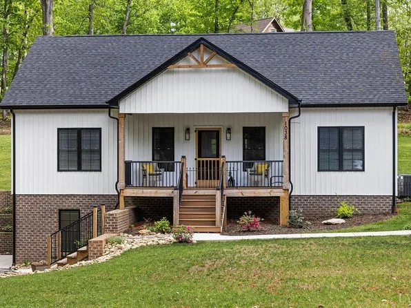 1038 Oak Leaf Ct, Forest, VA 24551