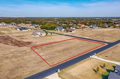 1st image of 6933 Whispering Oaks