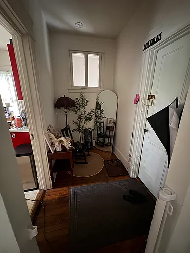 915 King St Photo 1
