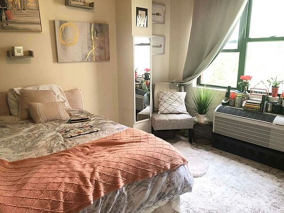 2nd image of 346 E 92nd St #3B