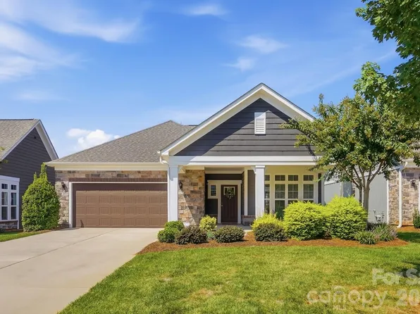 141 Valleymist Ln, Mooresville, NC 28117