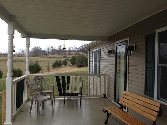 3rd image of 593 Windy Meadows Ln