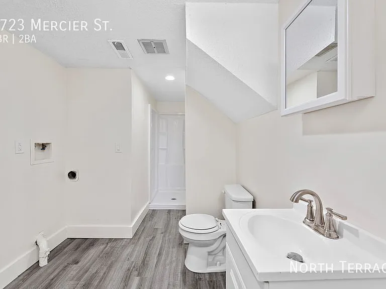 4723 Mercier St — Photo 17