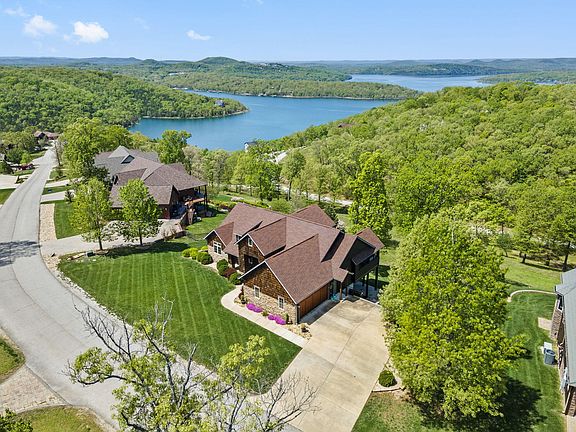3rd image of 126 Pinnacle Shores Drive