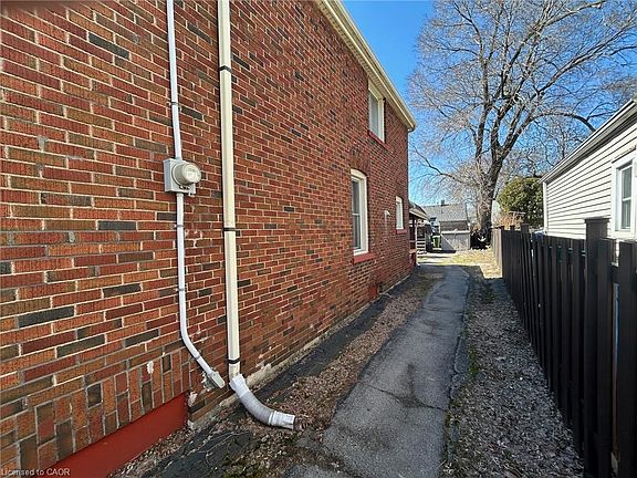 3rd image of 72 E 32nd St