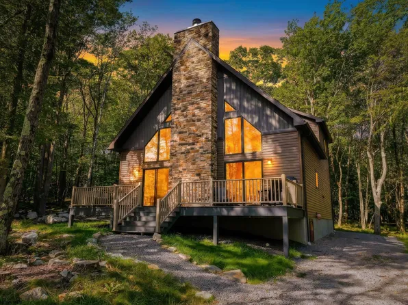 134 Day Lily Cir, Terra Alta, WV 26764