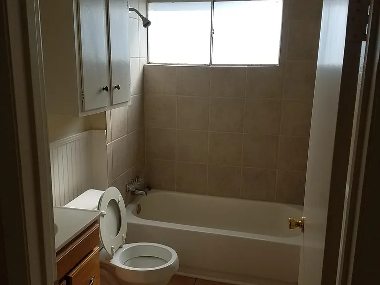 387 Covina Ave — Photo 6