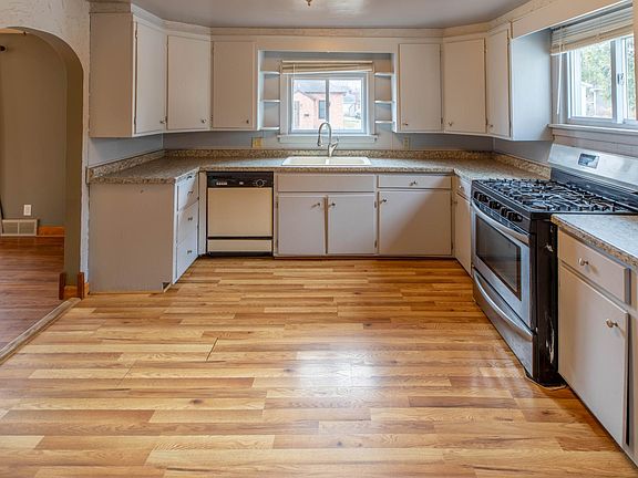 4th image of 103 W Kemp St