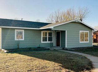 315 S Santa Fe St, Mooreland, OK 73852