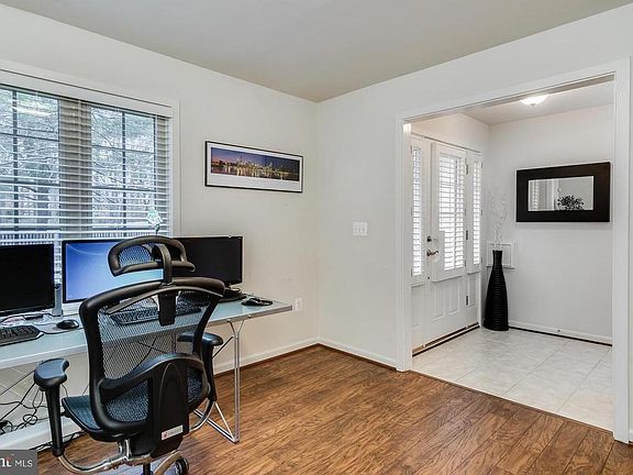 5th image of 9677 Cedar Farm Cir