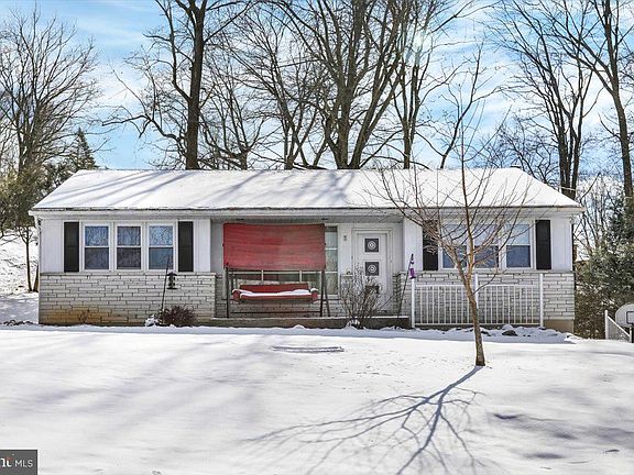 3rd image of 2156 Georgia Rd