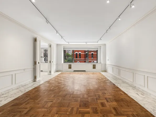 650 Park Avenue image 1 of 17
