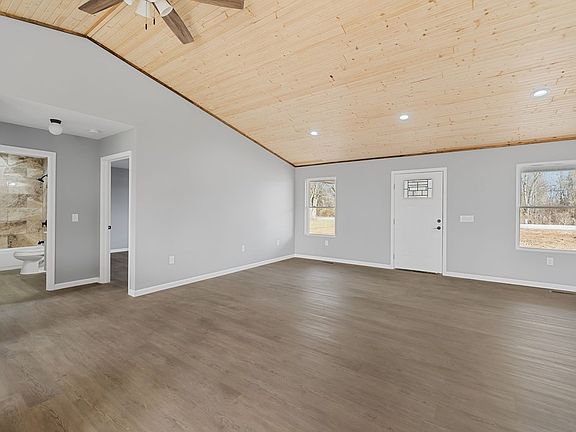 5th image of 240 Center Grove Cir