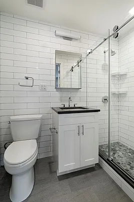 Rented by REAL New York | media 25