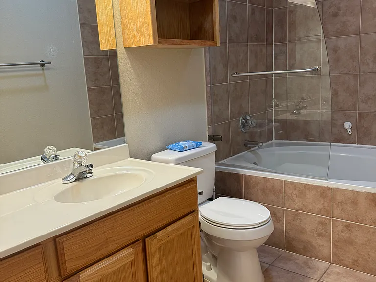 5229 Brewster Dr — Photo 13