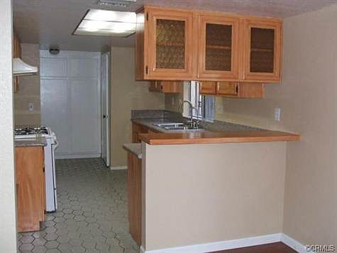 3rd image of 403 S New Ave Unit A