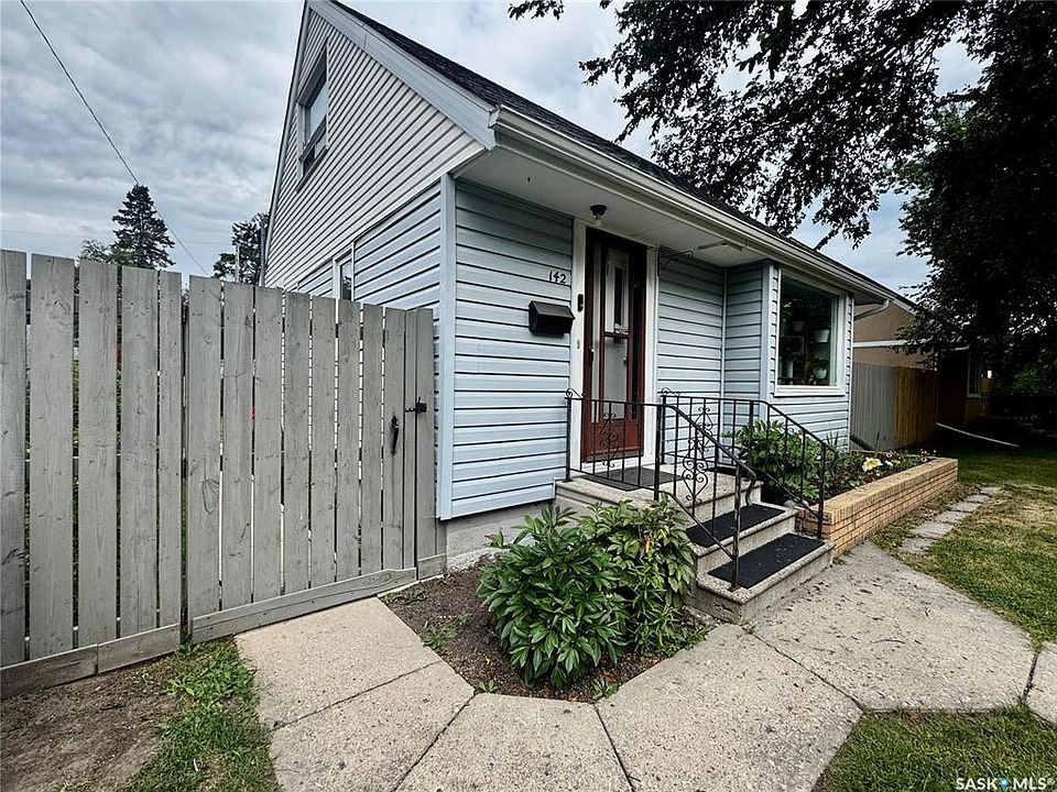 1st image of 142 Peaker AVENUE