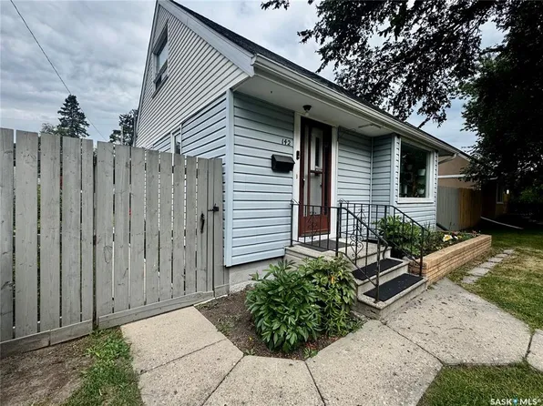 142 Peaker AVENUE, Yorkton, SK S3N 1S7