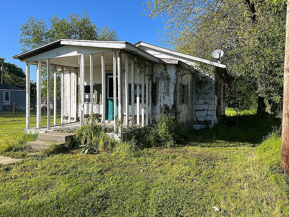 805 E 10th St, Caruthersville, MO 63830 Zillow