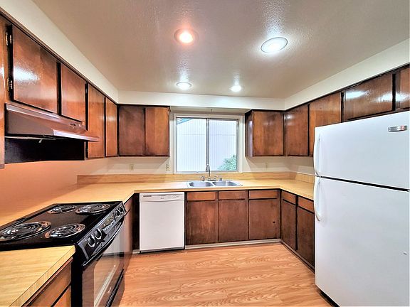 5th image of 13012 NE 8th Pl