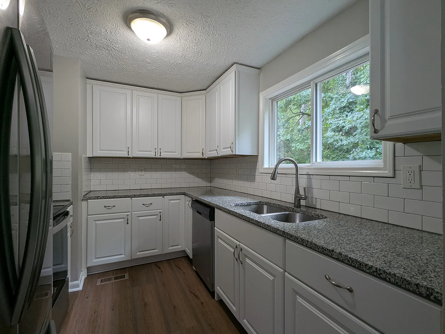 3 bed, 1.5 bath, 1100 sqft, $1,550 — Photo 4