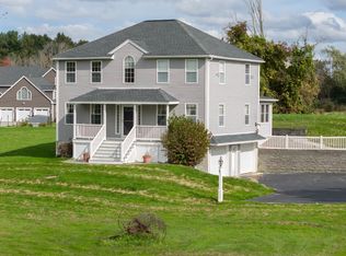 37 Currier Rd, Pelham, NH 03076