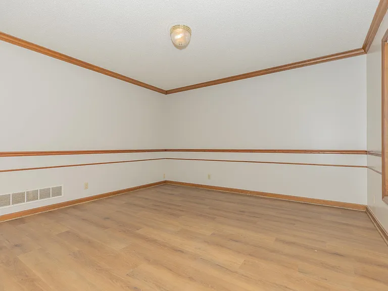 2939 Woodside Ct — Photo 11