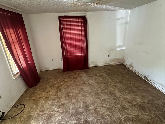 5th image of 2306 Frank St