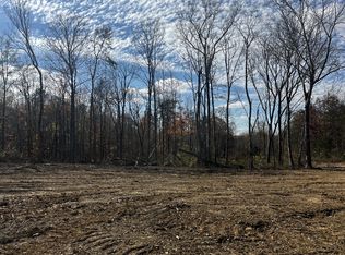 1 Northcutts Cove Ln, McMinnville, TN 37110