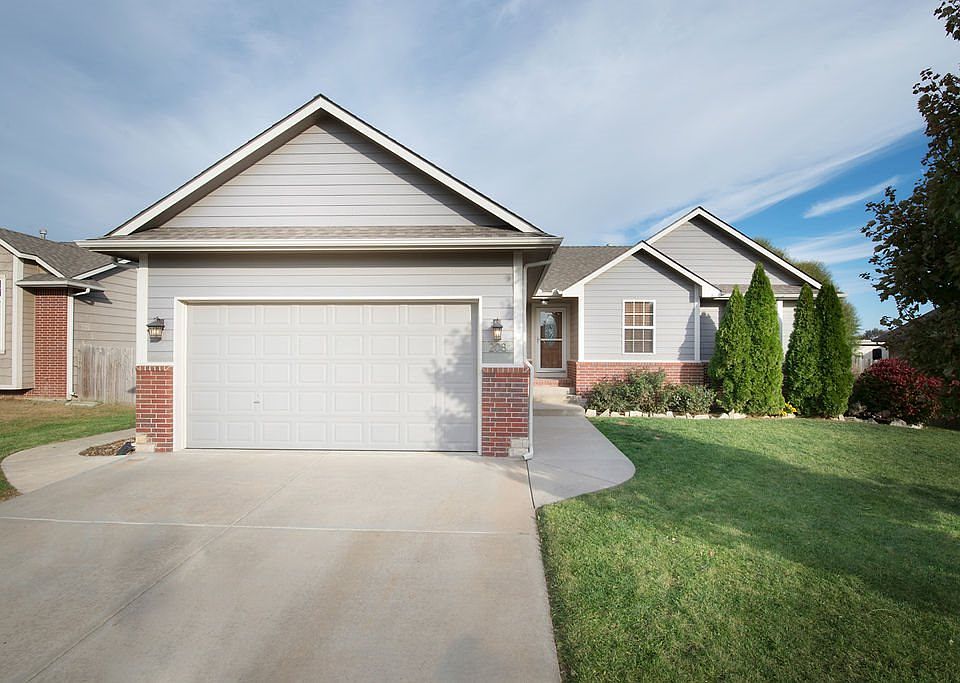 1st image of 208 N Salt Creek Ct
