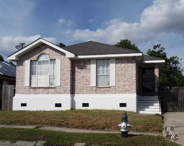 1st image of 7825 Darlene Ct