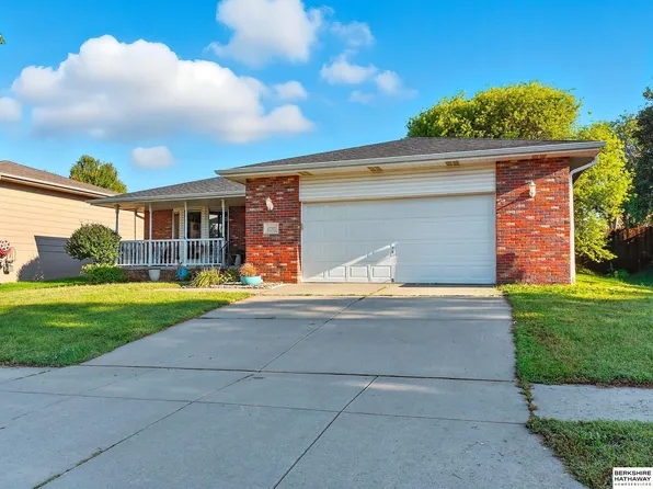 1848 Boston Cir, Lincoln, NE 68521