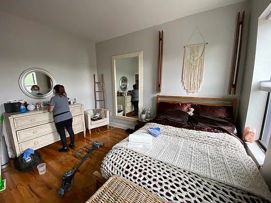 Rented by Mdays Realty | media 25