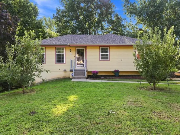 3204 SE 5th Ct, Blue Springs, MO 64014